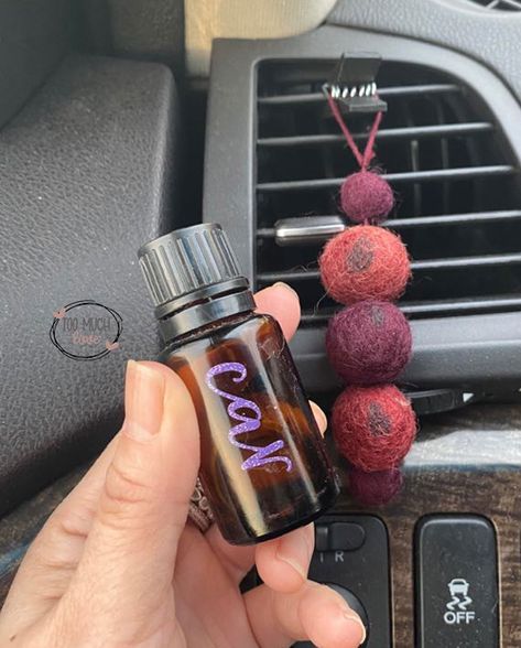 Car Air Diffuser, Car Essential Oil Blends, Car Diffuser Blends, Diffuser Diy, Car Diffuser Essential Oils, Air Diffusers, Essential Oils Cleaning, Car Freshies, Morning Commute