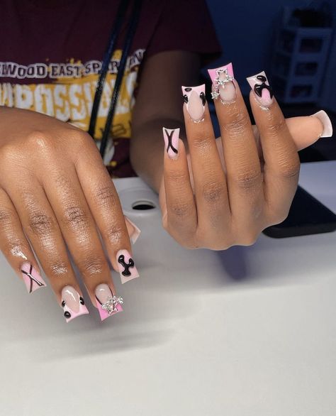 Duck Nail Frenchies, Duck Nail French Tips, Short Black French Tip Duck Nails, Black French Tip Duck Nails, Nails For College, Nail Inspiration Duck Nails, Nail Inspo Baddie, Exotic Birthday Nails, Cute Back To School Nails