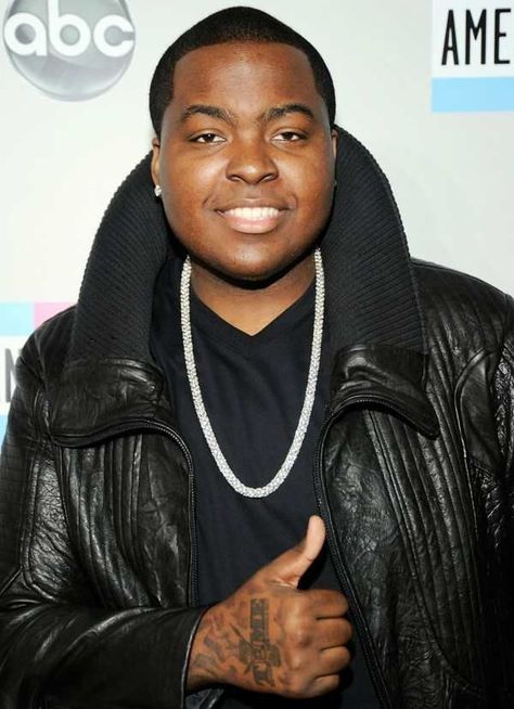 Sean Kingston, Star Signs Aquarius, Hip Hop Quotes, One Hit Wonder, R&b Music, Hip Hop Art, February 3, Millennium Falcon, Hip Hop Artists