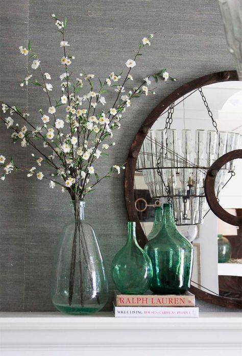 A perfect guide on how to accessorize a mantel and keep a timeless look for your fireplace. For more ideas visit https://ablissfulnest.com #interiortips #designideas #mantelstyling Mantel Styling, Fall Mantle Decor, Alice Lane Home, Mantel Decorating, Fireplace Mantle Decor, Fireplace Mantel Decor, Deco Floral, Mantel Decorations, Fireplace Mantle