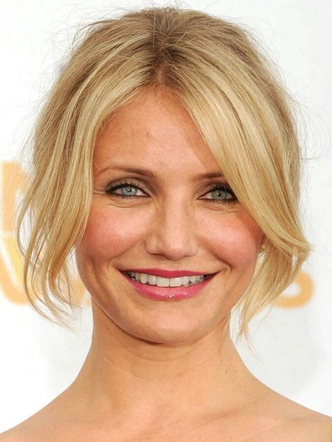 "Curtain Bangs / Fringe" best bangs for round faces Haircuts For Round Face Shape, Bangs Round Face, Bangs For Round Face, Bangs Short, Round Face Shape, Round Face Haircuts, How To Style Bangs, Long Bangs, Cameron Diaz