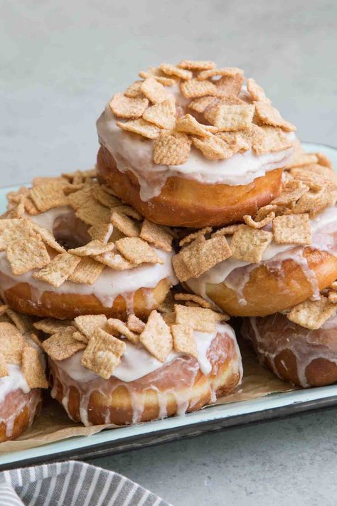 Cinnamon Toast Crunch Doughnuts- The Little Epicurean Cereal Cupcakes, Baked Cinnamon Toast, Cinnamon Toast Crunch Bars, Chef Bae, Doughnut Design, Homemade Cereal, Crunch Recipe, Cereal Dessert, Cinnamon Donuts