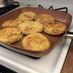 Salmon Patties Salmon Patties With Cornmeal, Homemade Patties, Tuna Patties Easy, Southern Salmon Patties, Best Salmon Patties, Easy Salmon Cakes, Canned Salmon Patties, Salmon Cakes Recipe, Tuna Patties