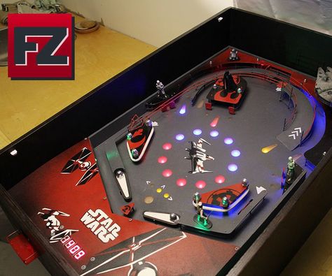 Diy Pinball, Pinball Diy, Flipper Pinball, Diy Star Wars, Maker Labs, Board Games Diy, Diy Star, Pinball Game, Star Wars Diy