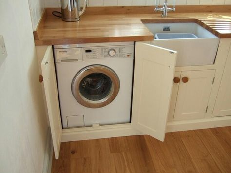 Laundry cupboards Baie Vintage, Inside Kitchen Cabinets, Hidden Laundry, Washing Machine Cover, Freestanding Kitchen, Washing Machine In Kitchen, Washer Dryer Combo, Installing Cabinets, Cupboard Design