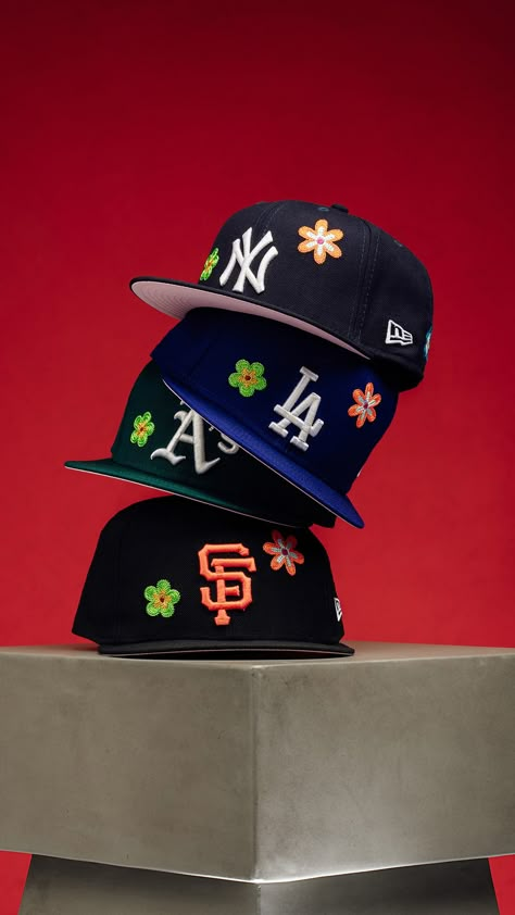 New Era Wallpapers, Streetwear Caps, Cap Store, Streetwear Hats, Swag Hats, Custom Fitted Hats, Wall Hats, Dope Hats, Hat Aesthetic