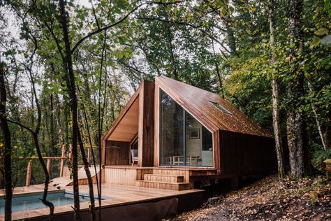 Contemporary Cabin, Forest Cabin, Beach Shack, A Frame Cabin, House On The Rock, A Frame House, Modern Cabin, Small Home, Modern House Exterior