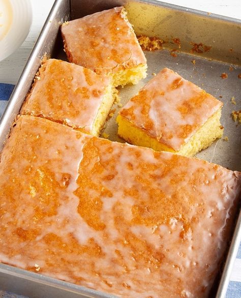 Lemon Glaze Cake, Easy Easter Desserts, Light Cakes, Lemon Cake Recipe, Lemon Pudding, Lemon Glaze, Spice Cake, Pound Cake Recipes, Lemon Desserts