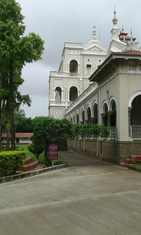 Aga Khan Palace. Pune. India Aga Khan Palace, Aga Khan, Eastern Cape, Colonial Architecture, Indian Architecture, Travel Pics, Architecture Building, Pune, Travel Pictures