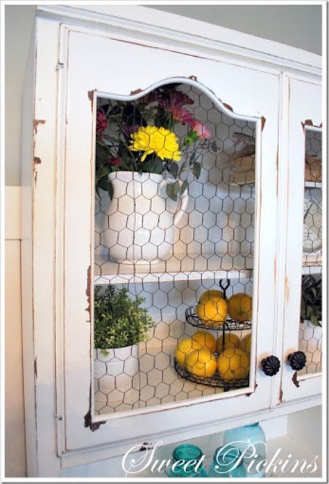 Fun And Easy Diy Chicken Wire Projects - the Imperfectly Happy home Chicken Wire Cabinets, Distressed Cabinets, Cocina Shabby Chic, Painted Closet, Rustic Kitchen Cabinets, Casa Vintage, Distressed Furniture, Chic Kitchen, Shabby Chic Kitchen