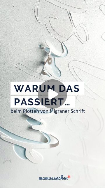 881 likes, 51 comments - mamassachen am January 19, 2022: "Wen hat so so eine feine Schrift auch schon in den getrieben? Ich kann euch beruhigen: es liegt nicht immer an euch! 😅😉 Denn auch wenn man mit den Einstellungen schon viel retten kann: manche Schriften sind einfach ungeeignet fürs Plotten! Besonders handgezeichnete Schriftarten haben für das Arbeiten mit dem Plotter einfach viel zu viele Punkte. Und vor allem: viel zu viele Ecken und Kanten an denen sich das Schleppmesser zu schnell Brother Plotter, Silhouette Cameo Freebies, January 19, Scan And Cut, Cricut Explore, Cricut Projects, Silhouette Studio, Silhouette Cameo, Cricut Design