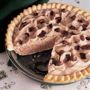 Frozen Chocolate Pie, Homemade Chocolate Pie, Biscuits Graham, Chocolate Pie Recipes, Frozen Pie, Chocolate Curls, Potato Peeler, Baking Cocoa, Frozen Chocolate