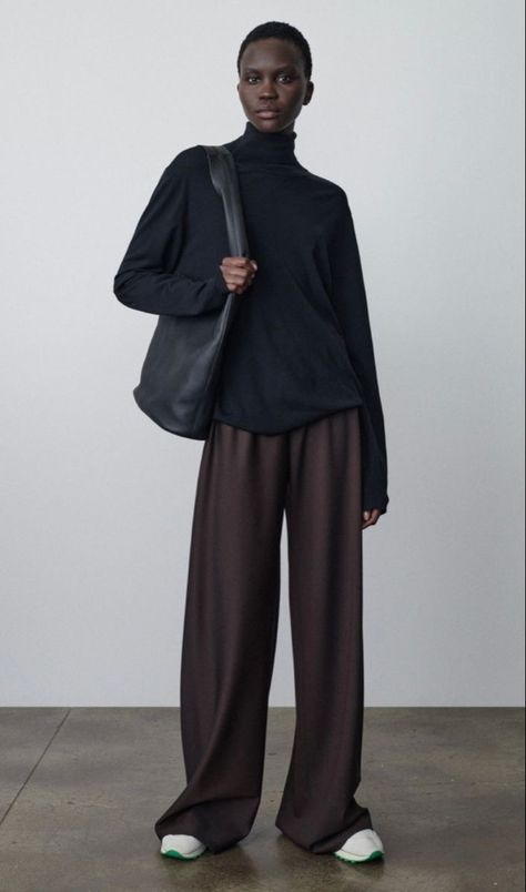 Polished Style Minimal Classic, 1960s Casual Outfits, Brown Trousers Outfit Women, Brown Trousers Outfit, Brown Pants, Mode Inspo, 가을 패션, Mode Inspiration, Everyday Wardrobe