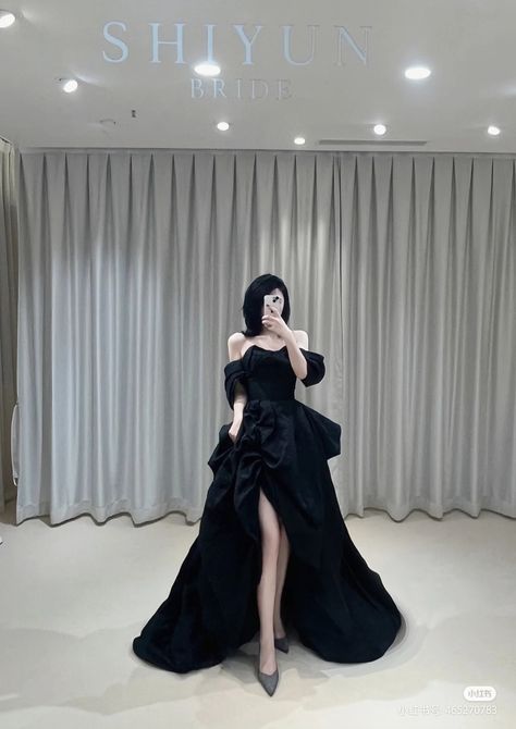 Hot Black Dress, Mha Dr, Pretty Prom Dresses, Fairytale Dress, Ball Gown Dresses, Red Carpet Looks, Manado, Blackpink Fashion, Dress Fashion