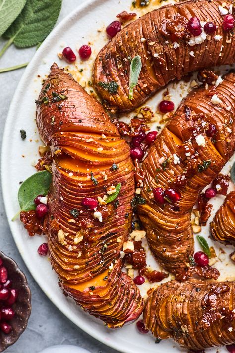 Hassleback Sweet Potatoes, Sweet Potatoes With Bacon, Christmas Potatoes, Hasselback Sweet Potatoes, Potatoes With Bacon, Maple Sweet Potatoes, Christmas Side, Brown Butter Sauce, Baked Sweet Potatoes