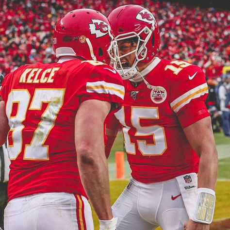 Chiefs Aesthetic, Patty Mahomes, Kelce Chiefs, Chiefs Wallpaper, Go Chiefs, God Of Football, Red Kingdom, Kc Chiefs Football, Kansas Chiefs