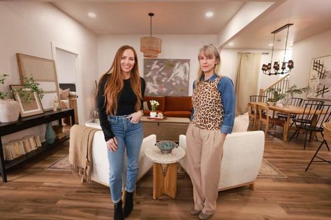 This article Mina Starsiak Hawk Filming New HGTV Show as ‘Good Bones’ Ends first originally published on QNewsCrunch and is covered by Charli Weaver. Heavy/Getty Mina Starsiak Hawk On the same day HGTV aired th... Mina Starsiak Hawk, Good Bones Hgtv, Two Chicks And A Hammer, Mina Starsiak, Home Improvement Show, Hgtv Shows, Hgtv Star, Home Furnishing Stores, Good Bones