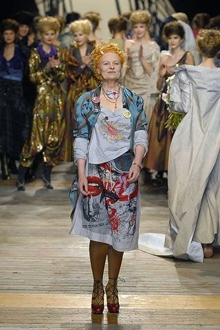 Vivienne Westwood Fashion, Punk Mode, Andreas Kronthaler, Elisabeth Ii, Advanced Style, Punk Rock Fashion, Music Fashion, Vogue Fashion, 50s Fashion