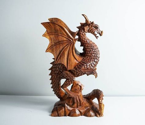 Dining Room Decor Christmas, Traditional Bracelet, Wood Dragon, Room Decor Christmas, Dragon Wall, Dragon Sculpture, Wood Statues, Lucky Gifts, Chainsaw Carving