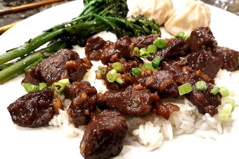 Jet Tila Beef Pho, Beef In Oyster Sauce Chinese, Beef Oyster Sauce Stir Fry, Beef Sukiyaki Recipe Japanese Food, Steak And Snow Pea Yakisoba, Feijoada Recipe, Larb Recipe, Jet Tila, Cashew Chicken Recipe