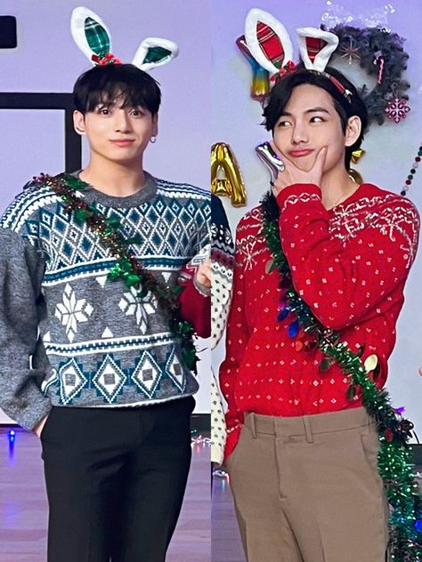 Taekook Christmas, Christmas Bunnies, Taekook Moments, Bts Christmas, Bts Taekook, Vkook Fanart, Bts Concept Photo, Shadow Pictures, Official Account