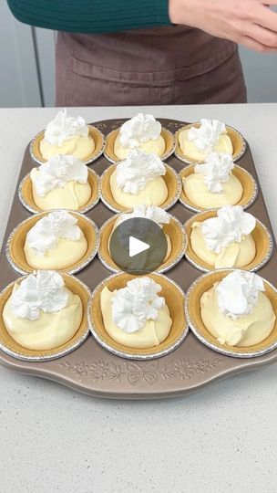 Orange Cream Dessert, Orange Cream Mini Pies, Justine Kameron Cooking Dessert, Orange Cream Pie, Dessert Orange, Justine Kameron, Cool Whip Pies, Cool Whip Desserts, Easy Summer Dessert