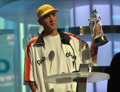 Any idea on Eminems jacket? Circa 2002 #fashionista #fashion #attire #outfit The Slim Shady, Mtv Music Awards, Instagram Thoughts, San Diego State University, Mtv Music, Mtv Awards, Rap God, Slim Shady, Best Rapper