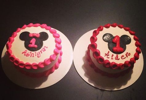 Mickey and Minnie smash cakes by Cakes by Anna in Alpharetta, Ga www.cakesbyanna21.com Mickey And Minnie Smash Cakes, Minnie Cakes, Mickey Birthday Cakes, Mickey And Minnie Cake, Twin Birthday Cakes, Mickey First Birthday, Mickey Mouse Themed Birthday Party, Twins Cake, Smash Cakes