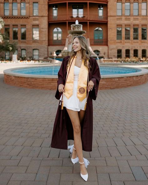 asu graduation photos • Instagram Asu Graduation Pictures, Asu Graduation, College Grad Photos, College Graduation Photoshoot, Grad Pic, Grad Photoshoot, Pics Ideas, Graduation Photoshoot, Grad Pics