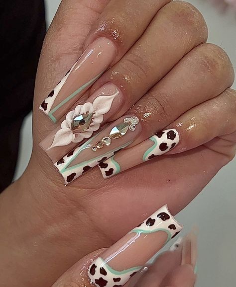 Cute Costumes Ideas, Halloween Cute Costumes, Spring Nails Art Designs, Short Nails Manicure, Spring Nails Art, Rodeo Nails, Cowboy Nails, Western Nails, Nails Art Designs