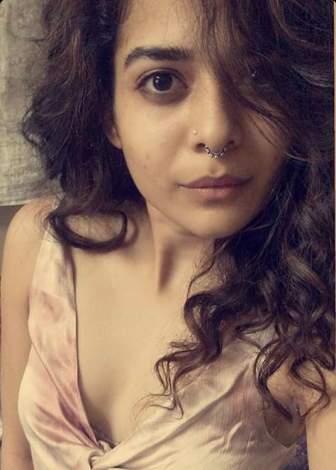 Nose Piercing Middle Of Nose, Nose Ring Left Side, Middle Nose Piercing, Indian Nose Piercing, Neck Piercing, Long Top Dress, Face Piercings, Nose Piercing Jewelry, Cupids Bow