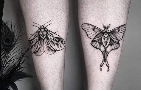 Black And Grey Moth Tattoo, Leg Tattoo Black, Luna Moth Tattoo, Girly Tattoo, Tattoo Black And Grey, Black And Grey Tattoo, Bestie Tattoo, Tattoo Photography, Moth Tattoo