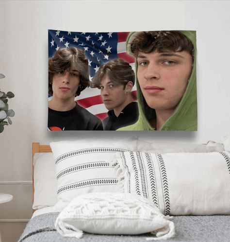 Sturniolo Triplets Tapestry, Sturniolo Triplets Room Decor, Funny Wall Tapestry, Sturniolo Triplets Flag, Funny Sturniolo Triplets, Sturniolo Triplets Funny, Funny Sturniolo, Funny Flags, Funny Tapestry