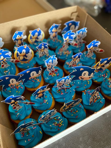 Sonic Cupcakes For Boys, Sonic Birthday Cupcakes, Cupcake Sonic, Sonic The Hedgehog Cupcakes, Pastel Sonic, Hedgehog Cupcake, Sonic Birthday, Party Boy, Sonic 3