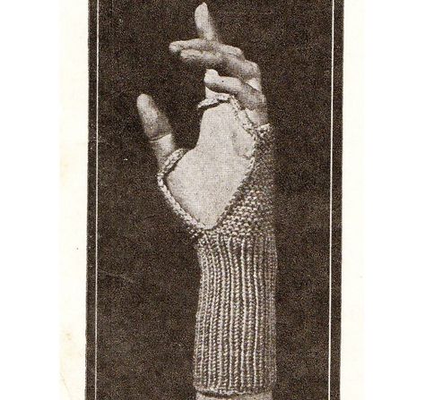 Palmlessmittens Fingerless Mitts Knit, Gloves Knitting Pattern, Victorian Gloves, Gloves Knitting, Mittens Knitting, Fingerless Gloves Knitted Pattern, Trendy Scarves, Crochet Gloves Pattern, Vintage Crochet Patterns