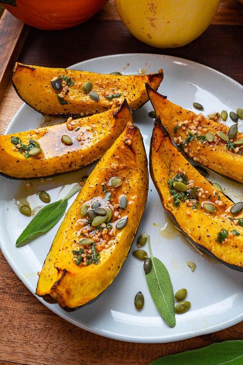 Roasted Acorn Squash, Closet Cooking, Acorn Squash Recipes, Browned Butter, Acorn Squash, Squash Recipes, Veggie Dishes, Vegetable Side Dishes, Vegetable Dishes