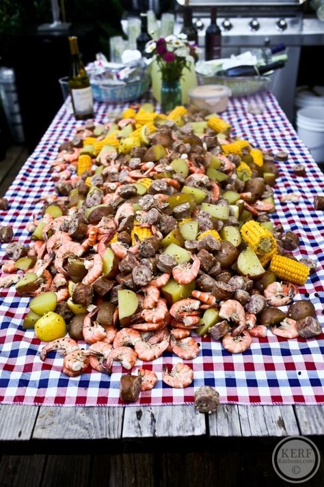 Nothing says beach vacation more than a low country boil. It's our signature recipe with shrimp, red potatoes, corn on the cob, and keilbasa sausage. The hardest part of this recipe is boiling the water! But once the water is boiling, the recipe comes together in just about 20 minutes. It's the ideal one-pot summer beach dinner!! katheats.com #lowcountryboil #lowcountryrecipe #summerrecipe #partyrecipe #beachvacation #shrimprecipes #summertime #coastalliving #shrimp Country Boil Party, Seafood Platters, Low Country Boil Recipe, Shrimp Boil Party, Low Country Boil Party, Seafood Boils, Shrimp Boil Recipe, Country Boil, Low Country Boil