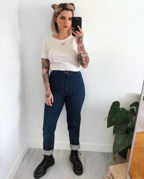 noelle turnage on Instagram: “hi!!!!!!! ❣️” Mom Jeans, Outfit Inspo, Pants, On Instagram, Clothes, Instagram, Trousers