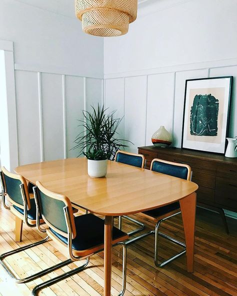 @midcenturymanila on Instagram: “Saw this post and remembered that i had very similar cesca chairs stored in the warehouse. Hope the cescas find a good home! Photo by…” Cesca Chair Dining Room, Chair Dining Room, Cesca Chair, High Chairs, Home Photo, Red Brown, House Inspiration, Dining Room Chairs, High Chair