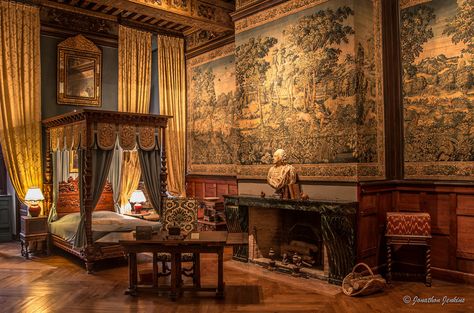 Brissac | jonathon_jenkins | Flickr Medieval Bedroom, Castle Bedroom, Historical Interior, Palace Interior, Castles Interior, Canopy Bed, French Interior, Dream Rooms, Beautiful Interiors