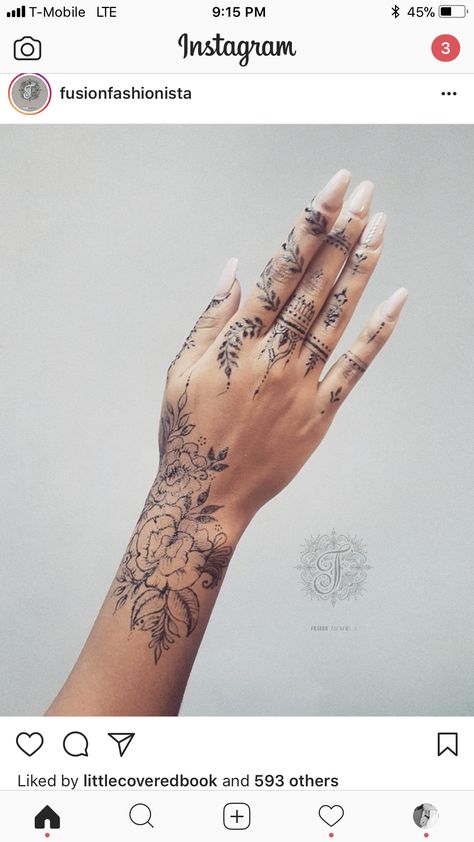 Delicate Hand And Finger Tattoos, Pretty Hand And Finger Tattoos For Women, Female Hand And Finger Tattoos, Female Finger Tattoos Hands, Fine Hand Tattoos, Floral Finger Tattoos For Women, Mandala Finger Tattoo For Women, Boho Finger Tattoos For Women, Finger And Hand Tattoos For Women