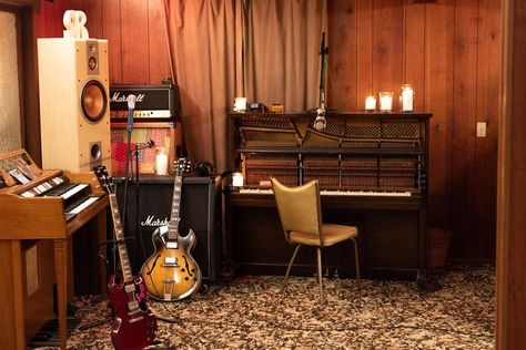 Home Studio Ideas, Studio Desk, Listening Room, Bon Iver, News Studio, Music Studio, Recording Studio, Home Studio, Liquor Cabinet