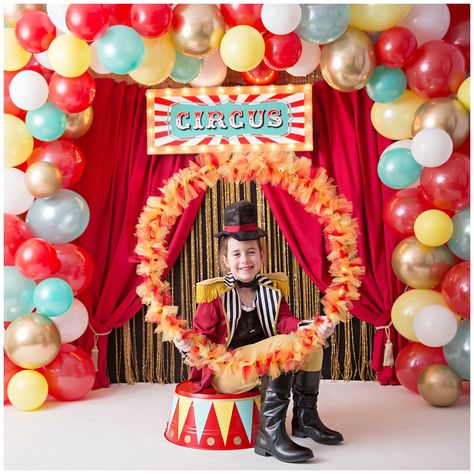 Aylah’s Circus Party | Moments on the Blog Circus Balloon Arch, Circus Theme Party Decorations, Circus Birthday Party Theme, Carnival Birthday Party Theme, Circus Carnival Party, Circus Decorations, Qualatex Balloons, Clown Party, Circus Theme Party