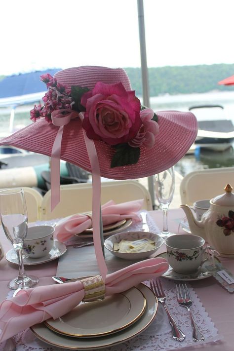 Tea Party Bridal Shower Decorations, Tea Party Centerpieces, Adult Tea Party, Diy Tea Party, Tea Party Table, Shoelace Patterns, Shoe Lace Patterns Converse, Lace Patterns Converse, High Tea Party