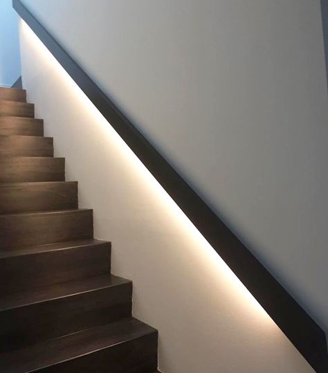 Bedroom Lighting Diy, Staircase Lighting Ideas, Handrail Lighting, Stairs Lighting, Stair Banister, Basement Lighting, Stairway Lighting, Staircase Handrail, Stair Railing Design