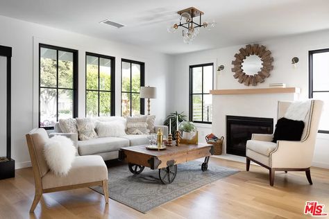 black window trim Black Windows Living Room, Modern Window Trim, Black Window Trim, Black Window Trims, Farmhouse Trim, Ohio House, Black Window Frames, Black Window, Interior Windows