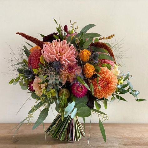 Fall Wedding Bouquets October Dahlias, Autumn Wedding Flowers September, September Flower Wedding, Bright Autumn Wedding Flowers, Early Fall Wedding Bouquets, Fall Dahlia Bouquet, Autumn Wedding Flowers October Bridal Bouquets, September Bouquet Wedding, Dahlia Wedding Bouquets Fall