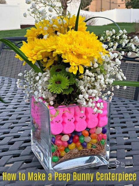 How To Make a Peep Centerpiece for Easter Xmas Centerpieces, Easter Arrangement, Easter Gathering, Square Vase, Holiday Tablescapes, Easter Peeps, Easter Crafts Diy, Easter Centerpieces, Fun Treats