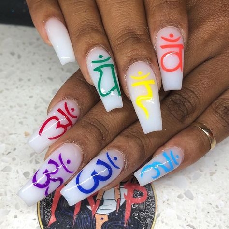 2,889 Likes, 29 Comments - 🇮🇹 The Nail Trap ™ 🇮🇹 (@thenailtrapla) on Instagram: “Hand Painted Chakras ✌🏼 Not accepting new clients at the moment 😓 #naildesigns #summernails…” Chakra Nails, Medium Acrylics, Accepting New Clients, Claw Design, Wow Nails, Nice Nails, Cute Acrylic Nail Designs, Nail Candy, Nail Styles