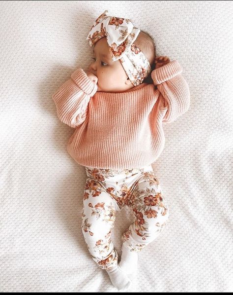 Newborn Fall Outfits, Girls Winter Outfits, Winter Newborn, Newborn Fashion, Baby Girl Clothes Winter, Baby Closet, Newborn Girl Outfits